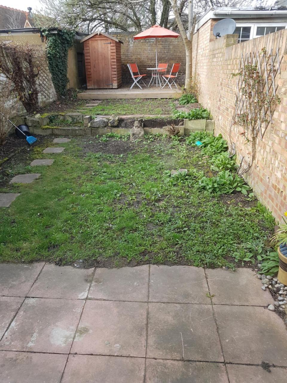 Slough Centre Townhouse With Driveway Parking For Up To Two Cars Apartment Luaran gambar